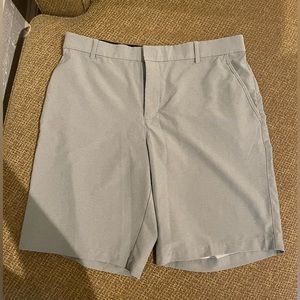 Nike DriFit Men’s Golf Shorts - Size 36 - Light Grey